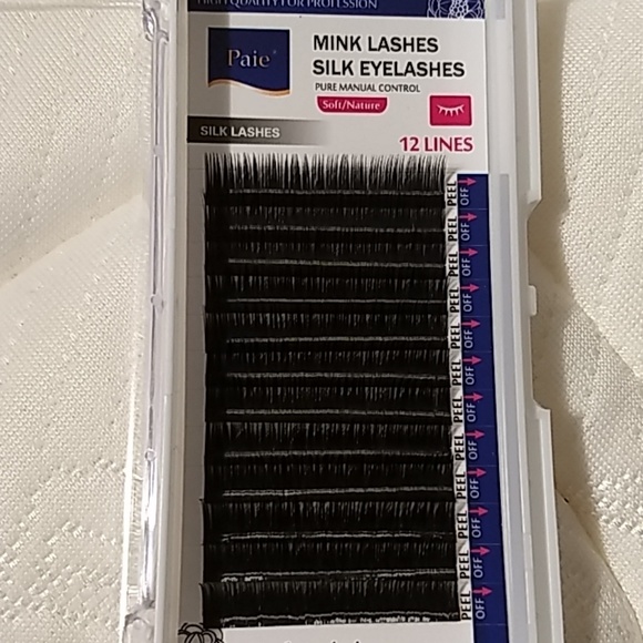 Eyelashes - Picture 2 of 2